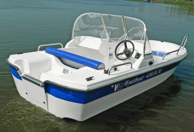 Wyatboat-430DCM (тримаран)